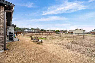 1306 E Apache Trail, Granbury, TX 76048 - Photo 33
