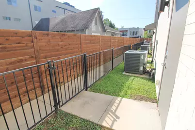 5605 Bryan Parkway #104, Dallas, TX 75206 - Photo 25