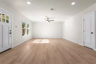 916 Blandin St, Fort Worth, TX 76111 - Photo 5