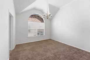 524 Suffolk Dr, Grand Prairie, TX 75052 - Photo 7