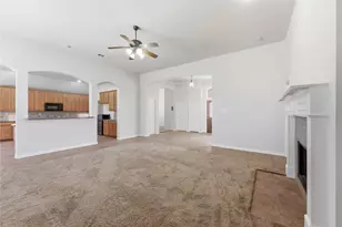 524 Suffolk Dr, Grand Prairie, TX 75052 - Photo 15