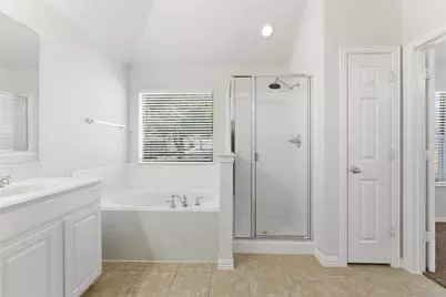 524 Suffolk Drive, Grand Prairie, TX 75052 - Photo 25