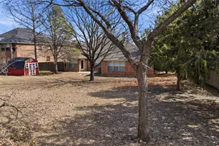 524 Suffolk Dr, Grand Prairie, TX 75052 - Photo 33