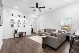 407 Peabody St, Hillsboro, TX 76645 - Photo 9