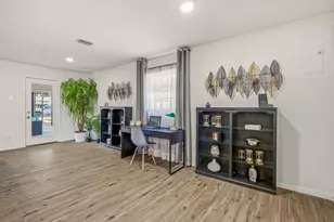 807 Spanish Trail Dr, Granbury, TX 76048 - Photo 13