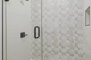 1880 Beaumont St, Dallas, TX 75215 - Photo 5