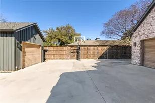 10915 Snow White Dr, Dallas, TX 75229 - Photo 7