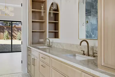 6443 Lake Circle Drive, Dallas, TX 75214 - Photo 23