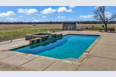 2500 County Road 332, Era, TX 76238 - Photo 25