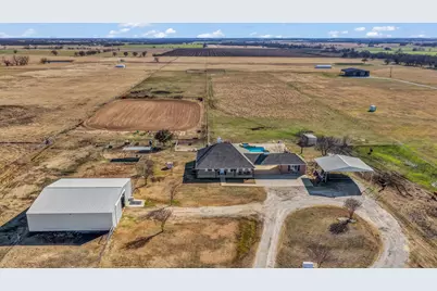 2500 County Road 332, Era, TX 76238 - Photo 39