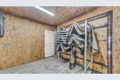 2500 County Road 332, Era, TX 76238 - Photo 31