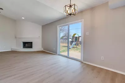 6009 Maple Springs Drive, Arlington, TX 76001 - Photo 7