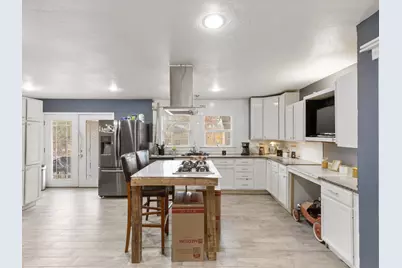 5033 Melissa Street, Haltom City, TX 76117 - Photo 11