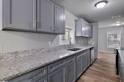 4321 Green Oak Drive, Granbury, TX 76048 - Photo 7