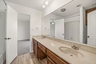 122 Heritage Trail, Granbury, TX 76048 - Photo 9