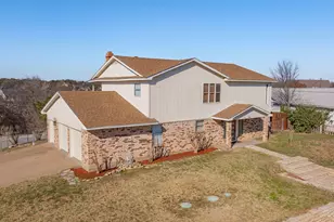122 Heritage Trail, Granbury, TX 76048 - Photo 1