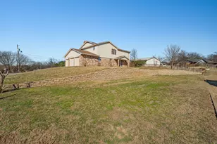 122 Heritage Trail, Granbury, TX 76048 - Photo 29