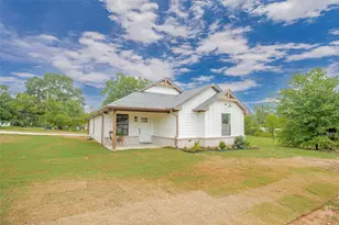 113 W Magnolia St, Troup, TX 75789 - Photo 1