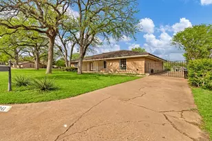 241 Timberlake Dr, Azle, TX 76020 - Photo 3