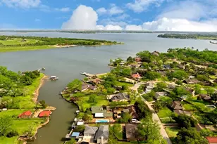 241 Timberlake Dr, Azle, TX 76020 - Photo 31