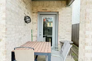 2209 Dana Dr, Grand Prairie, TX 75051 - Photo 9