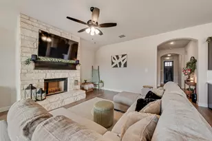 12725 Caliber Dr, Godley, TX 76044 - Photo 17