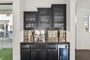 3926 Holland Ave, Dallas, TX 75219 - Photo 11