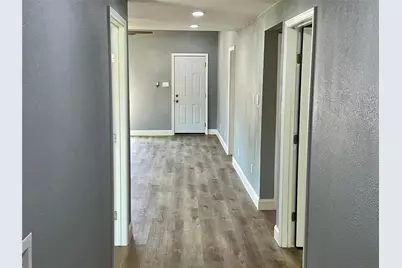 712 W Bond Street, Denison, TX 75020 - Photo 17