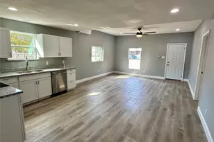 712 W Bond St, Denison, TX 75020 - Photo 7