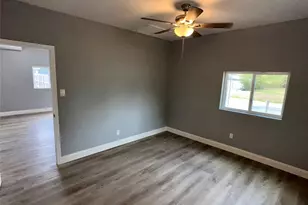 712 W Bond St, Denison, TX 75020 - Photo 15