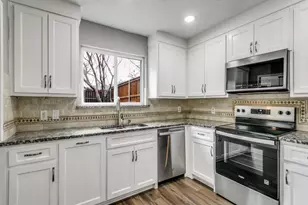 1505 Briarcrest Dr, Grapevine, TX 76051 - Photo 9