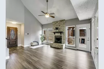 1505 Briarcrest Drive, Grapevine, TX 76051 - Photo 3