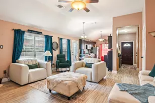 1102 N Gaines St, Ennis, TX 75119 - Photo 7