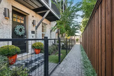 2815 Lynlock Court, Dallas, TX 75219 - Photo 35