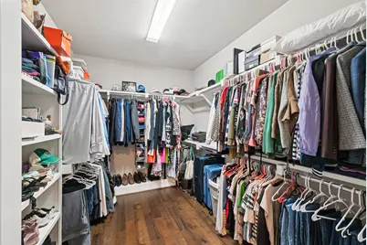 2815 Lynlock Court, Dallas, TX 75219 - Photo 23