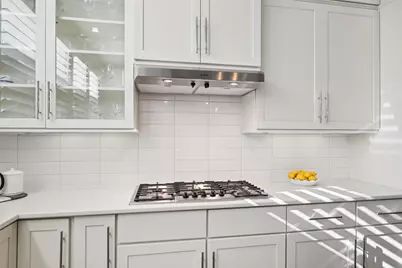 2815 Lynlock Court, Dallas, TX 75219 - Photo 11