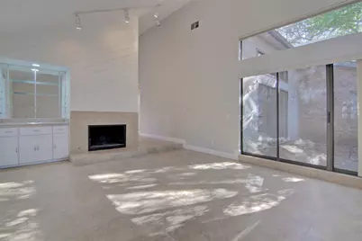 14822 Sopras Circle, Addison, TX 75001 - Photo 13