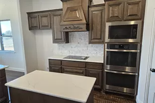 385 Willie's Ct, Whitesboro, TX 76273 - Photo 3