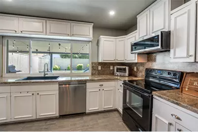 2008 Haymeadow, Carrollton, TX 75007 - Photo 11