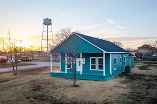 324 E Pace St, Frost, TX 76641 - Photo 39