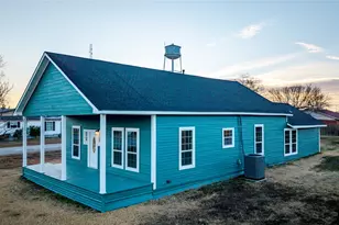 324 E Pace St, Frost, TX 76641 - Photo 33