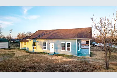 324 E Pace Street, Frost, TX 76641 - Photo 31