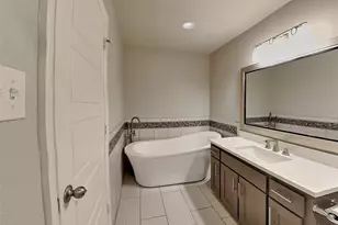 2828 Livingston Ave, Fort Worth, TX 76110 - Photo 9