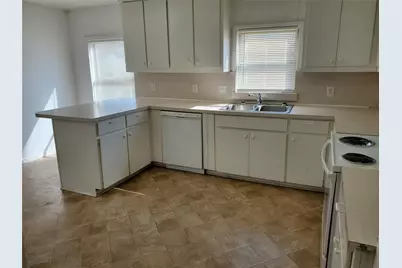 351 S Waco Street, Van Alstyne, TX 75495 - Photo 9