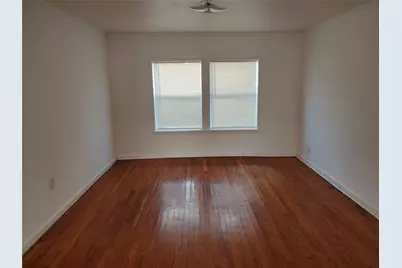 351 S Waco Street, Van Alstyne, TX 75495 - Photo 3