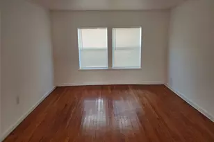 351 S Waco St, Van Alstyne, TX 75495 - Photo 3