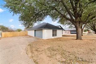 1020 Dane Dr, Hewitt, TX 76643 - Photo 19