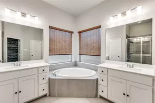 9405 Longhorn Ln, Little Elm, TX 75068 - Photo 9