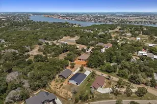 3612 Broken Bow Dr, Granbury, TX 76048 - Photo 27