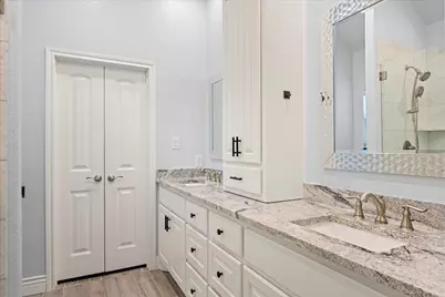 2206 Navasota Street, Granbury, TX 76048 - Photo 15